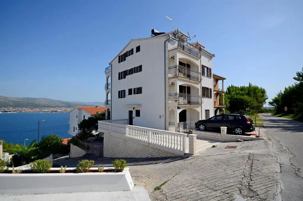 Apartmani Kristina Donji Okrug  Apartment Donji Okrug (Ciovo)