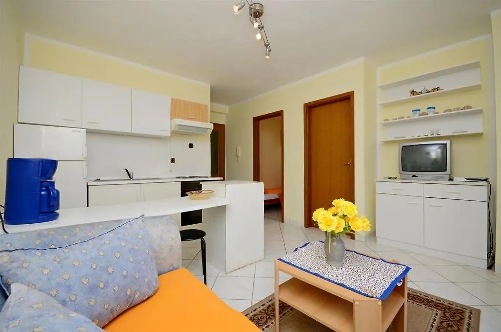 Apartment Apartmani Kristina Donji Okrug